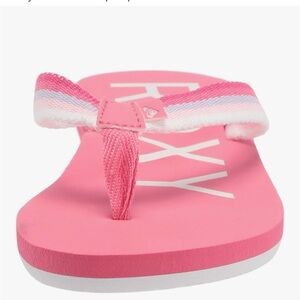 NWT, girls Roxy Girl's Colbee Flip Flop Sandal, color: pink, size: 2